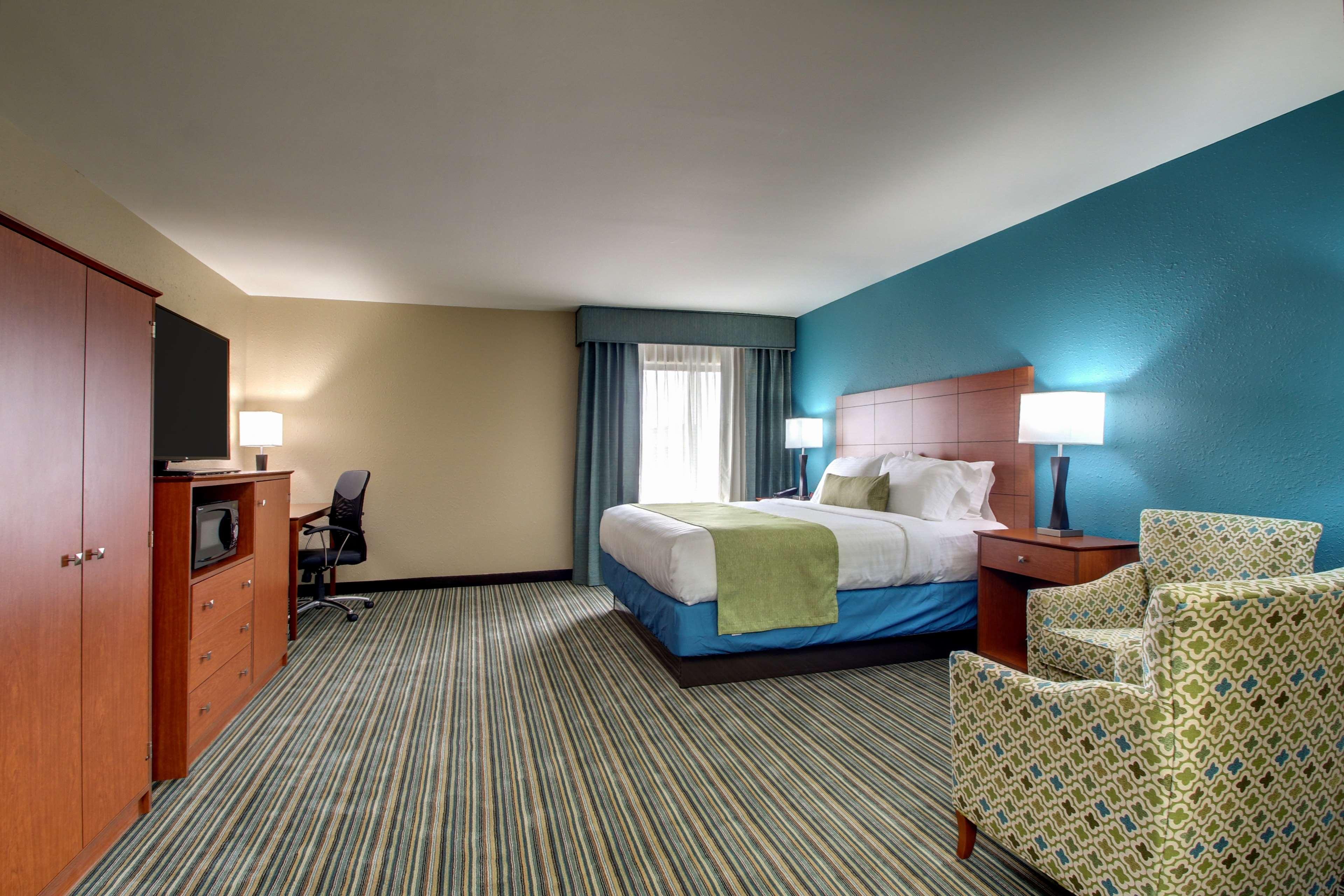 Western Eagles Hotel