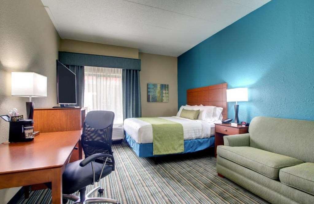 Western Eagles Hotel 3*
