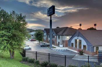Western Eagles Hotel